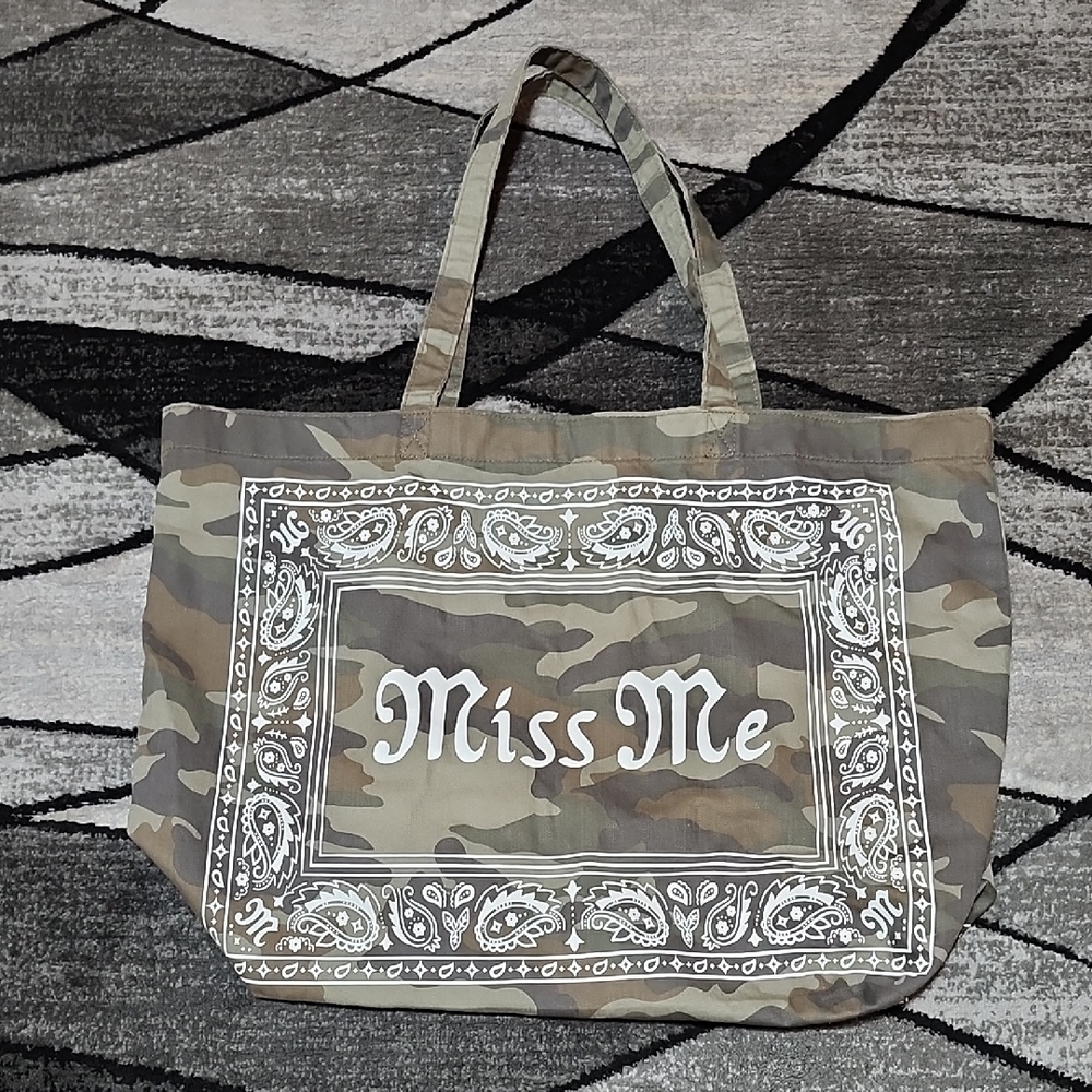 MISS ME 2022 CAMO WHITE PAISLEY BORDER DESIGN CANVAS TOTE BAG
